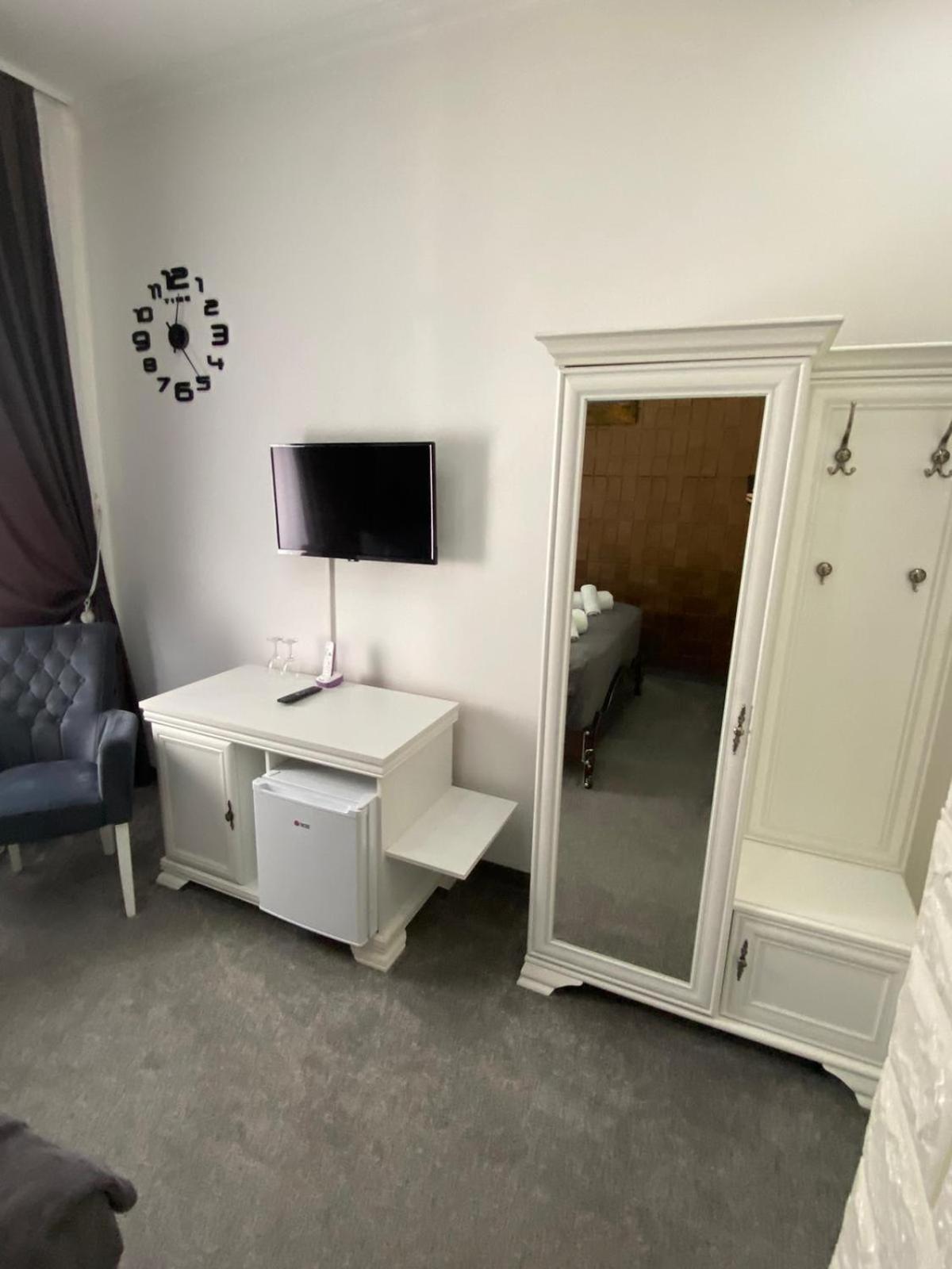 Hotel Palace Velika Kladusa Kültér fotó