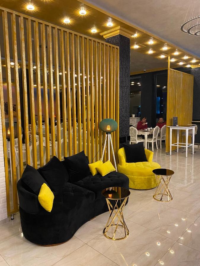 Hotel Palace Velika Kladusa Kültér fotó