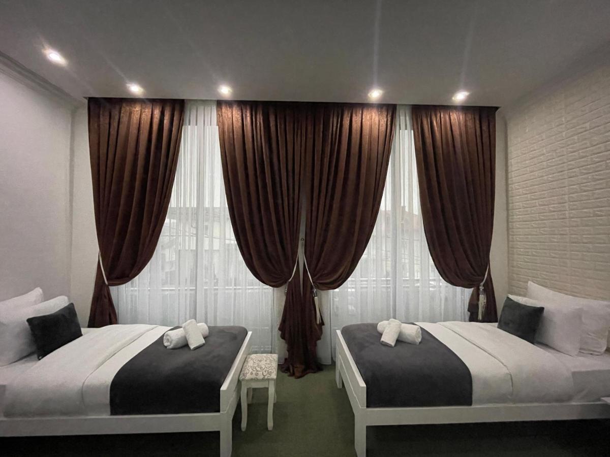 Hotel Palace Velika Kladusa Kültér fotó